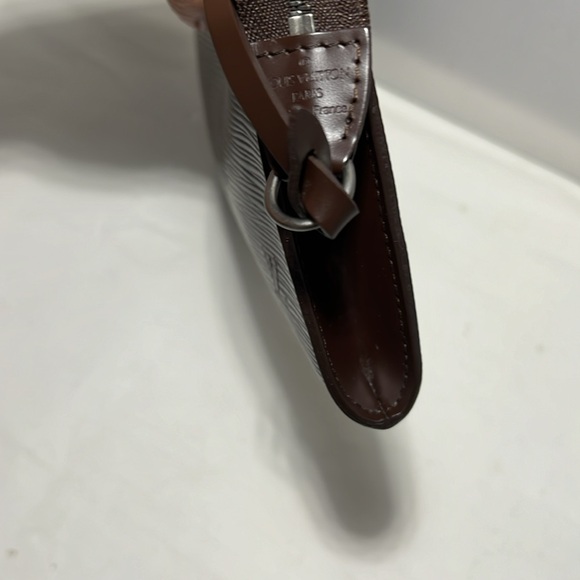 Louis Vuitton Epi pochette - Picture 4 of 7